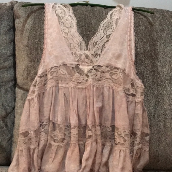Free people lace tank. Size small. Pink - Picture 2 of 2